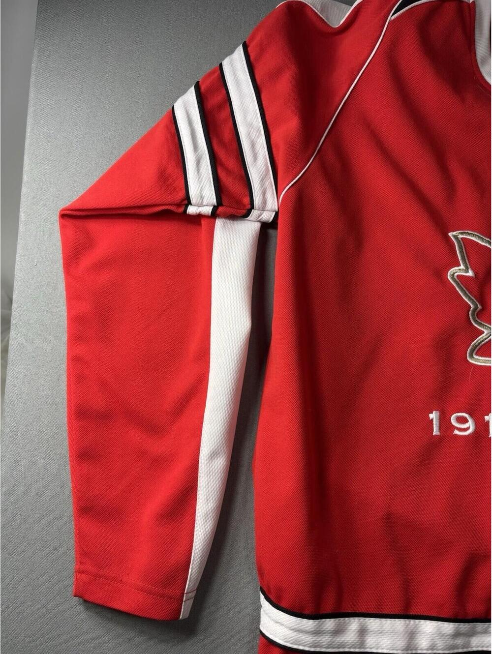 TEAM CANADA 1914-2014 100 YRS HOCKEY JERSEY SIZE LARGE - Picture 2 of 15